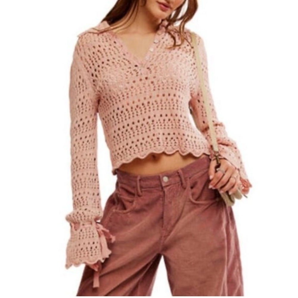 NWT Free People Pointelle
Pullover Sweater
Light Pink Crochet Blouse